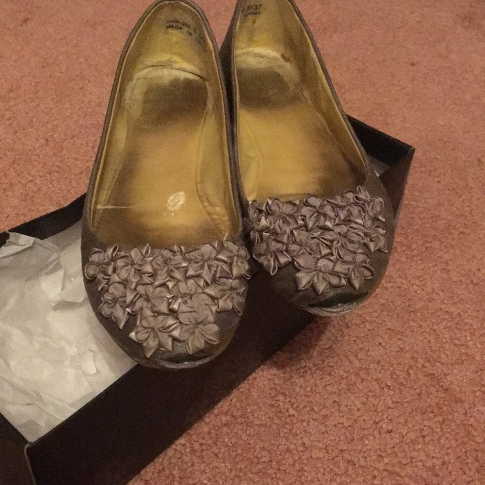 Grey Chinese laundry flats